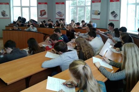  Декада социологии и психологии в КГАСУ продолжается: студентов обучали правилам этикета