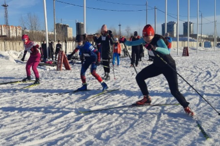 В КГАСУ прошли соревнования по лыжным гонкам: лучшими стали команды студентов ИСТИЭС и сотрудников кафедры ФВиС