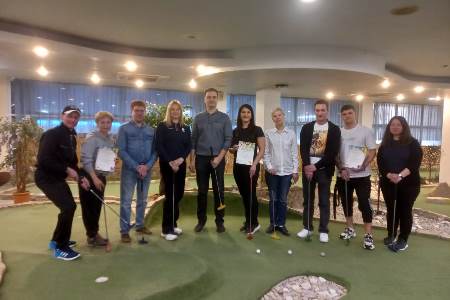 В первенстве КГАСУ среди сотрудников по мини-гольфу победила команда ИТС