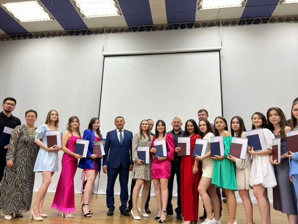 В КГАСУ состоялось вручение дипломов первому в Республике Татарстан выпуску бакалавров по направлению "Жилищное хозяйство и коммунальная инфраструктура"