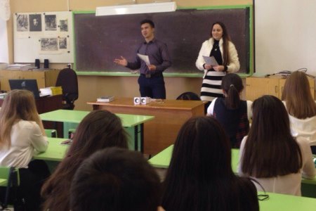 Студенты-первокурсники рассказали выпускникам своей родной школы в Кукморе о КГАСУ 